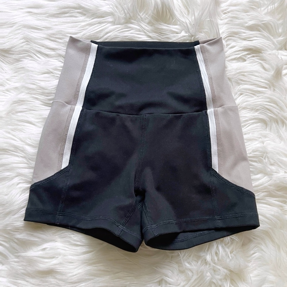 Hollister Gilly Hicks High Rise Bike Shorts Black & Tan Size xs